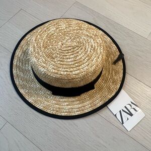 NWT Zara Toddler Kids Straw Boater Hat with contrast Black Trim- size 1-3 years